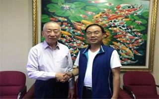 印尼著名僑領(lǐng)、印尼泛印集團(tuán)董事長(zhǎng)、印尼總統(tǒng)大學(xué)創(chuàng)辦人-李文光